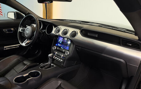 Ford Mustang VI рестайлинг, 2022 год, 4 200 000 рублей, 17 фотография