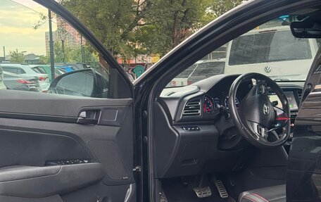 Hyundai Elantra VI рестайлинг, 2020 год, 1 850 000 рублей, 6 фотография