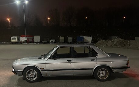 BMW 5 серия, 1982 год, 350 000 рублей, 2 фотография