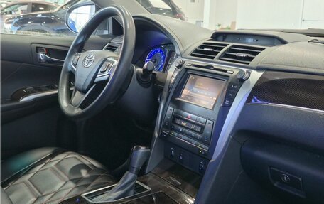 Toyota Camry, 2016 год, 1 999 000 рублей, 14 фотография
