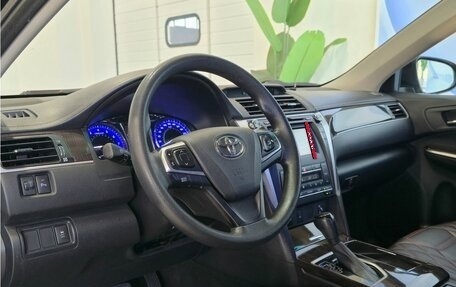 Toyota Camry, 2016 год, 1 999 000 рублей, 13 фотография