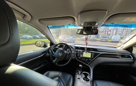 Toyota Camry, 2019 год, 2 850 000 рублей, 9 фотография
