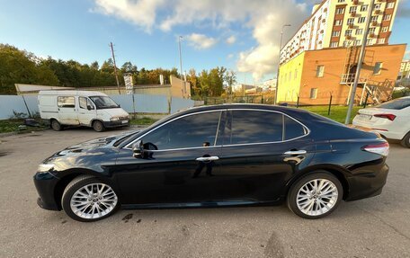 Toyota Camry, 2019 год, 2 850 000 рублей, 2 фотография