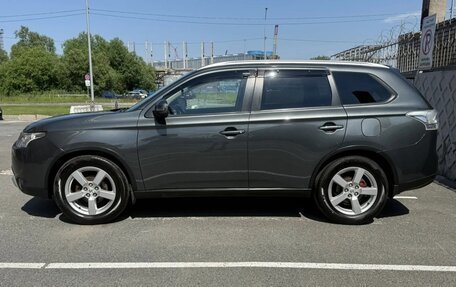 Mitsubishi Outlander III рестайлинг 3, 2014 год, 1 390 000 рублей, 5 фотография