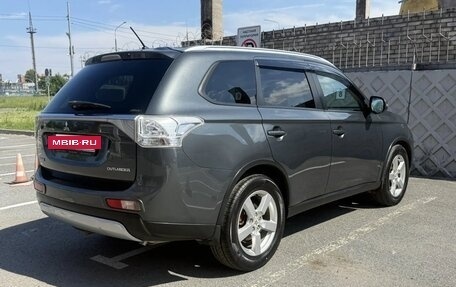 Mitsubishi Outlander III рестайлинг 3, 2014 год, 1 390 000 рублей, 3 фотография