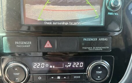 Mitsubishi Outlander III рестайлинг 3, 2014 год, 1 390 000 рублей, 14 фотография
