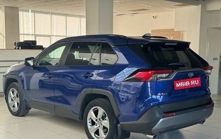 Toyota RAV4, 2021 год, 3 449 000 рублей, 6 фотография