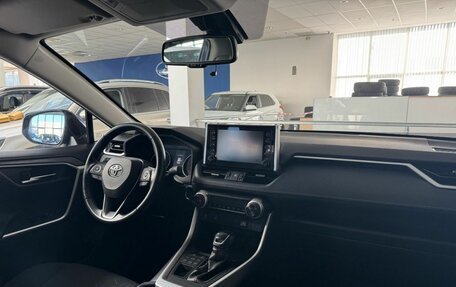 Toyota RAV4, 2021 год, 3 449 000 рублей, 12 фотография
