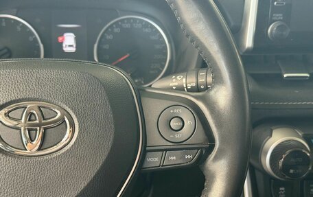Toyota RAV4, 2021 год, 3 449 000 рублей, 21 фотография