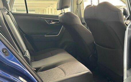 Toyota RAV4, 2021 год, 3 449 000 рублей, 29 фотография