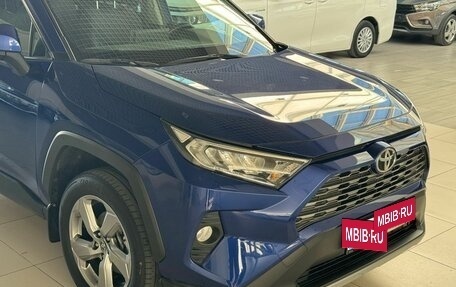 Toyota RAV4, 2021 год, 3 449 000 рублей, 9 фотография