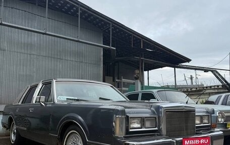 Lincoln Town Car II, 1988 год, 885 000 рублей, 1 фотография