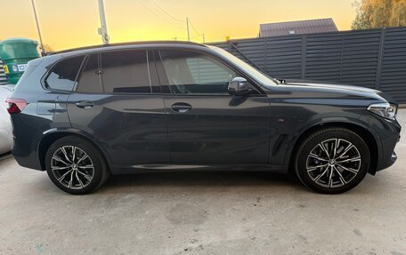 BMW X5, 2019 год, 6 600 000 рублей, 2 фотография