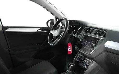 Volkswagen Tiguan II, 2021 год, 2 649 000 рублей, 10 фотография