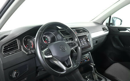 Volkswagen Tiguan II, 2021 год, 2 649 000 рублей, 13 фотография