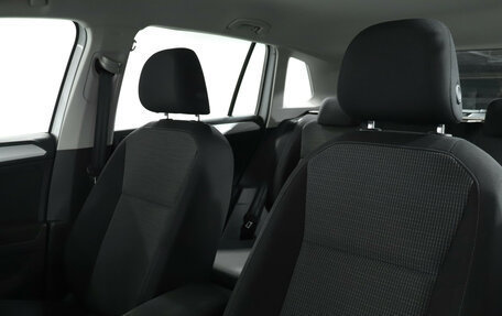Volkswagen Tiguan II, 2021 год, 2 649 000 рублей, 12 фотография