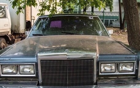Lincoln Town Car II, 1988 год, 885 000 рублей, 2 фотография