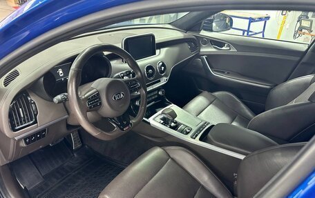 KIA Stinger I, 2018 год, 2 750 000 рублей, 10 фотография