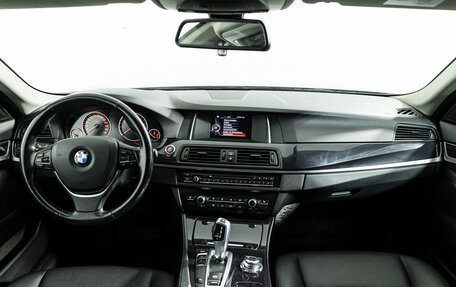 BMW 5 серия, 2016 год, 2 299 700 рублей, 13 фотография