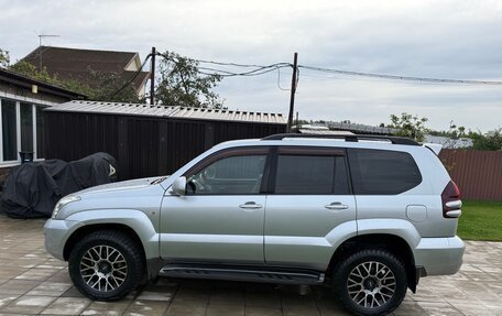 Toyota Land Cruiser Prado 120 рестайлинг, 2006 год, 2 850 000 рублей, 7 фотография