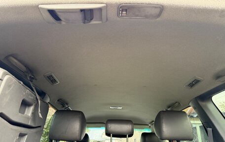 Toyota Land Cruiser Prado 120 рестайлинг, 2006 год, 2 850 000 рублей, 13 фотография