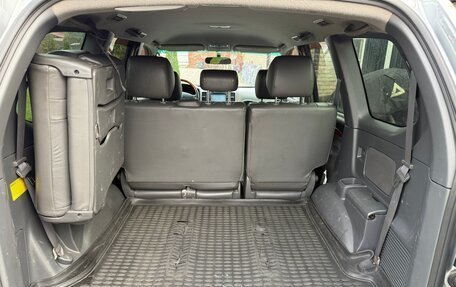 Toyota Land Cruiser Prado 120 рестайлинг, 2006 год, 2 850 000 рублей, 12 фотография