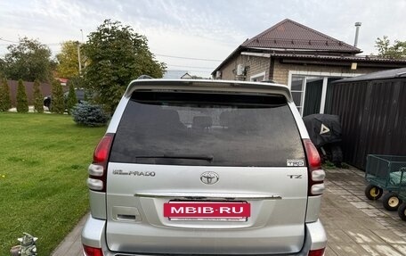 Toyota Land Cruiser Prado 120 рестайлинг, 2006 год, 2 850 000 рублей, 6 фотография