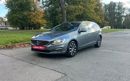Volvo V60 I, 2018 год, 2 089 000 рублей, 1 фотография