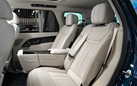 Land Rover Range Rover IV рестайлинг, 2023 год, 18 900 000 рублей, 6 фотография