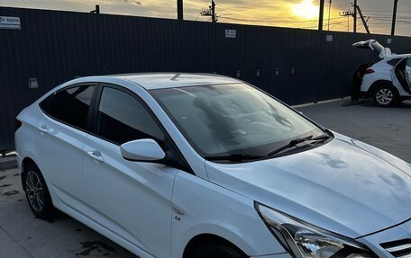 Hyundai Solaris II рестайлинг, 2015 год, 850 000 рублей, 4 фотография