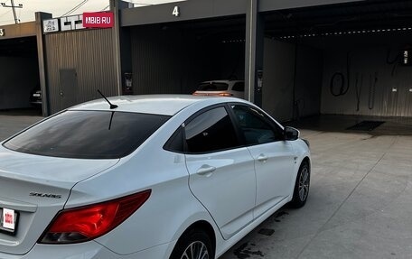 Hyundai Solaris II рестайлинг, 2015 год, 850 000 рублей, 3 фотография