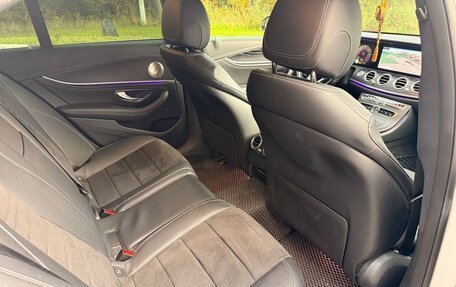 Mercedes-Benz E-Класс, 2018 год, 3 400 000 рублей, 10 фотография