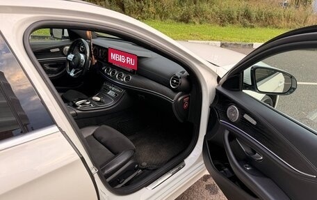 Mercedes-Benz E-Класс, 2018 год, 3 400 000 рублей, 9 фотография