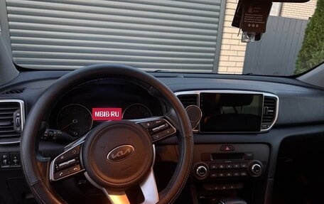 KIA Sportage IV рестайлинг, 2020 год, 2 550 000 рублей, 9 фотография