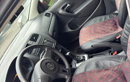 Volkswagen Polo VI (EU Market), 2011 год, 600 000 рублей, 10 фотография