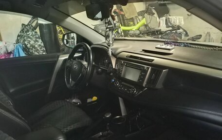 Toyota RAV4, 2013 год, 1 950 000 рублей, 6 фотография