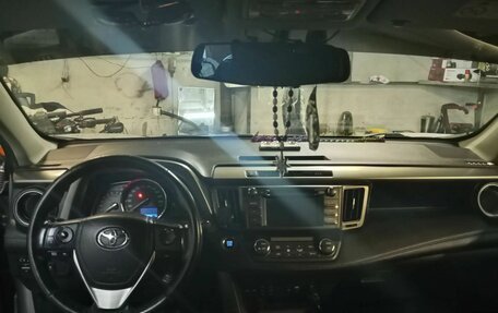 Toyota RAV4, 2013 год, 1 950 000 рублей, 5 фотография