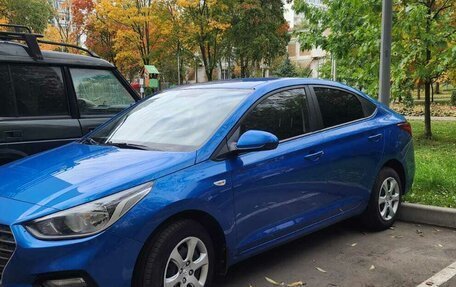Hyundai Solaris II рестайлинг, 2019 год, 900 000 рублей, 18 фотография