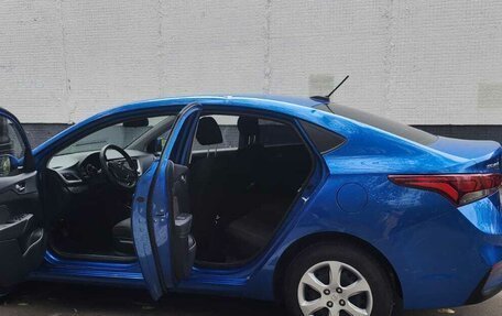 Hyundai Solaris II рестайлинг, 2019 год, 900 000 рублей, 11 фотография