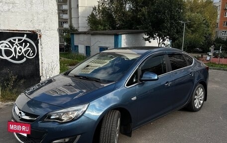Opel Astra J, 2013 год, 900 000 рублей, 3 фотография