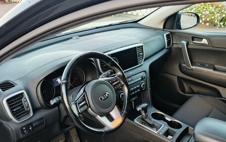 KIA Sportage IV рестайлинг, 2021 год, 2 400 000 рублей, 2 фотография