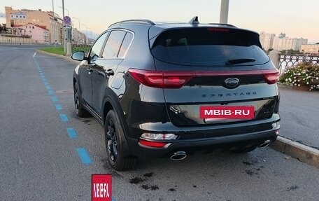 KIA Sportage IV рестайлинг, 2021 год, 2 400 000 рублей, 5 фотография