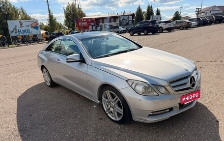 Mercedes-Benz E-Класс, 2011 год, 1 380 000 рублей, 2 фотография