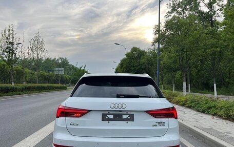 Audi Q3, 2022 год, 2 100 000 рублей, 3 фотография