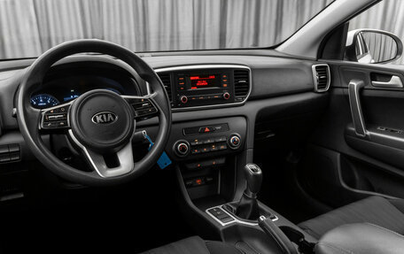 KIA Sportage IV рестайлинг, 2018 год, 1 650 000 рублей, 8 фотография