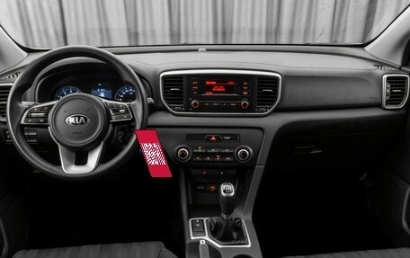 KIA Sportage IV рестайлинг, 2018 год, 1 650 000 рублей, 9 фотография