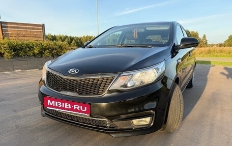 KIA Rio III рестайлинг, 2016 год, 985 000 рублей, 2 фотография