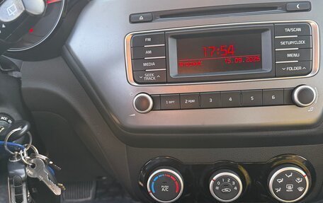 KIA Rio III рестайлинг, 2016 год, 985 000 рублей, 11 фотография
