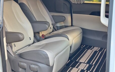 KIA Carnival, 2021 год, 4 200 000 рублей, 10 фотография