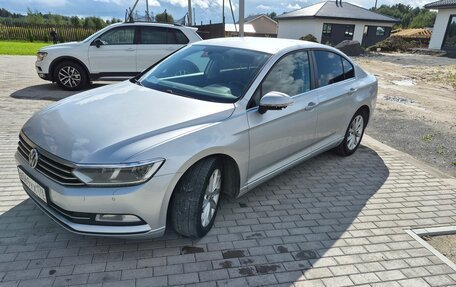 Volkswagen Passat B8 рестайлинг, 2015 год, 1 200 000 рублей, 11 фотография